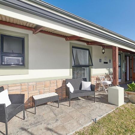 Fraai Uitzicht Struisbaai Apartment Luaran gambar