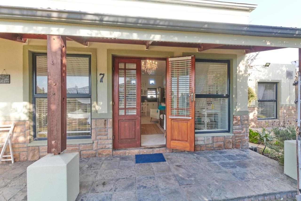 Fraai Uitzicht Struisbaai Apartment Luaran gambar