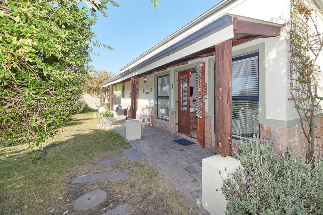 Fraai Uitzicht Struisbaai Apartment Luaran gambar