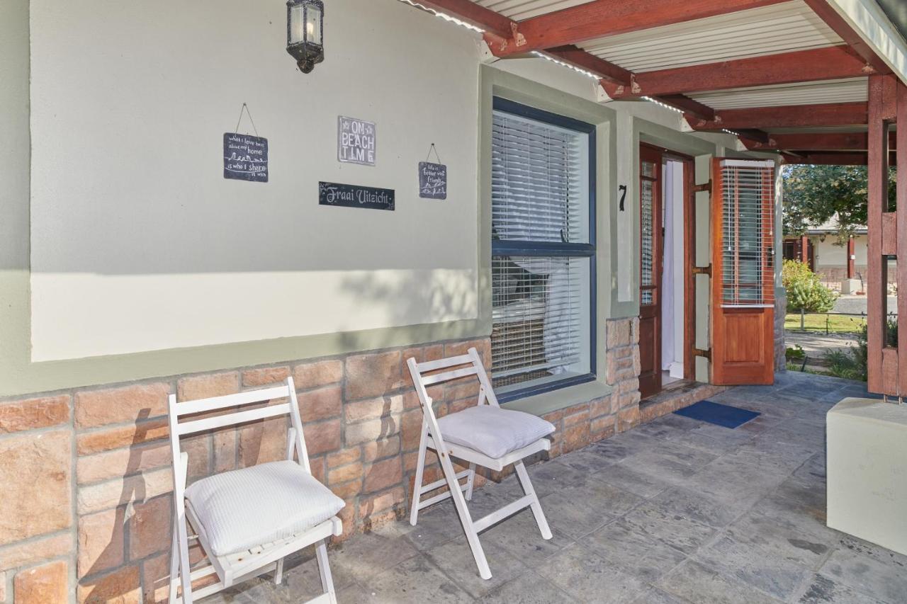 Fraai Uitzicht Struisbaai Apartment Luaran gambar