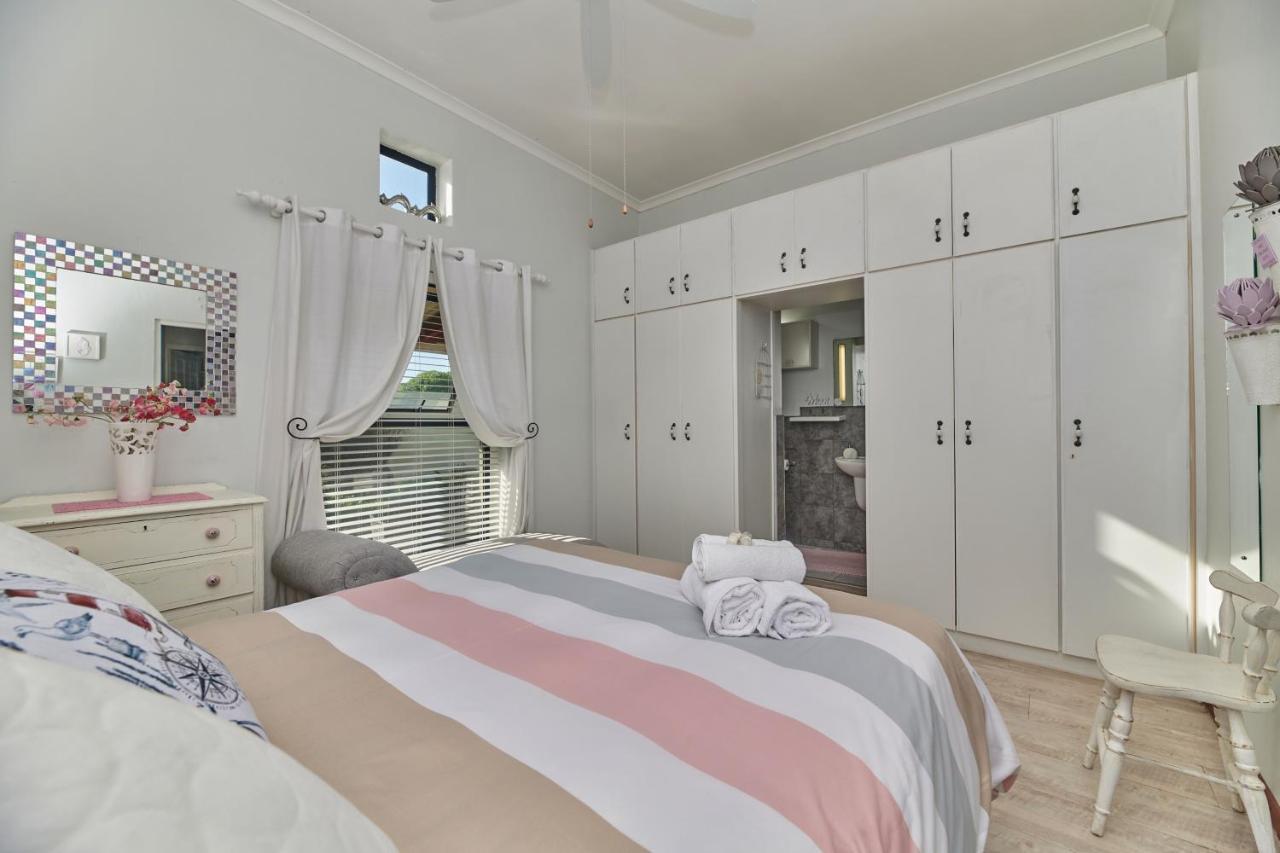 Fraai Uitzicht Struisbaai Apartment Luaran gambar
