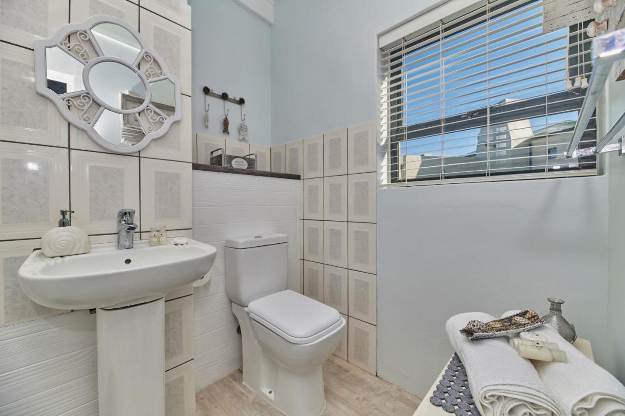 Fraai Uitzicht Struisbaai Apartment Luaran gambar