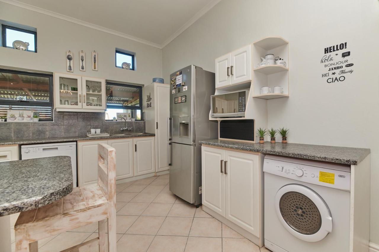 Fraai Uitzicht Struisbaai Apartment Luaran gambar