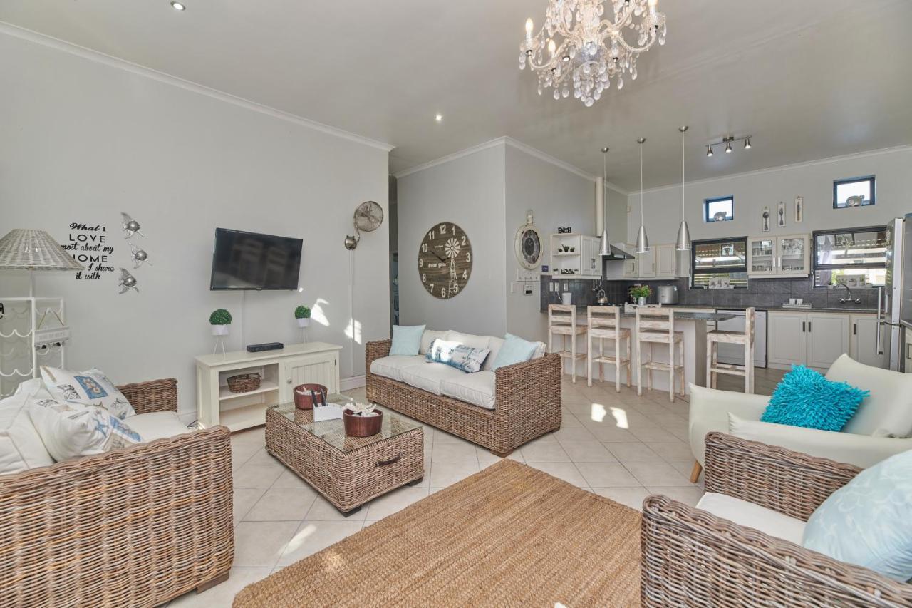 Fraai Uitzicht Struisbaai Apartment Luaran gambar