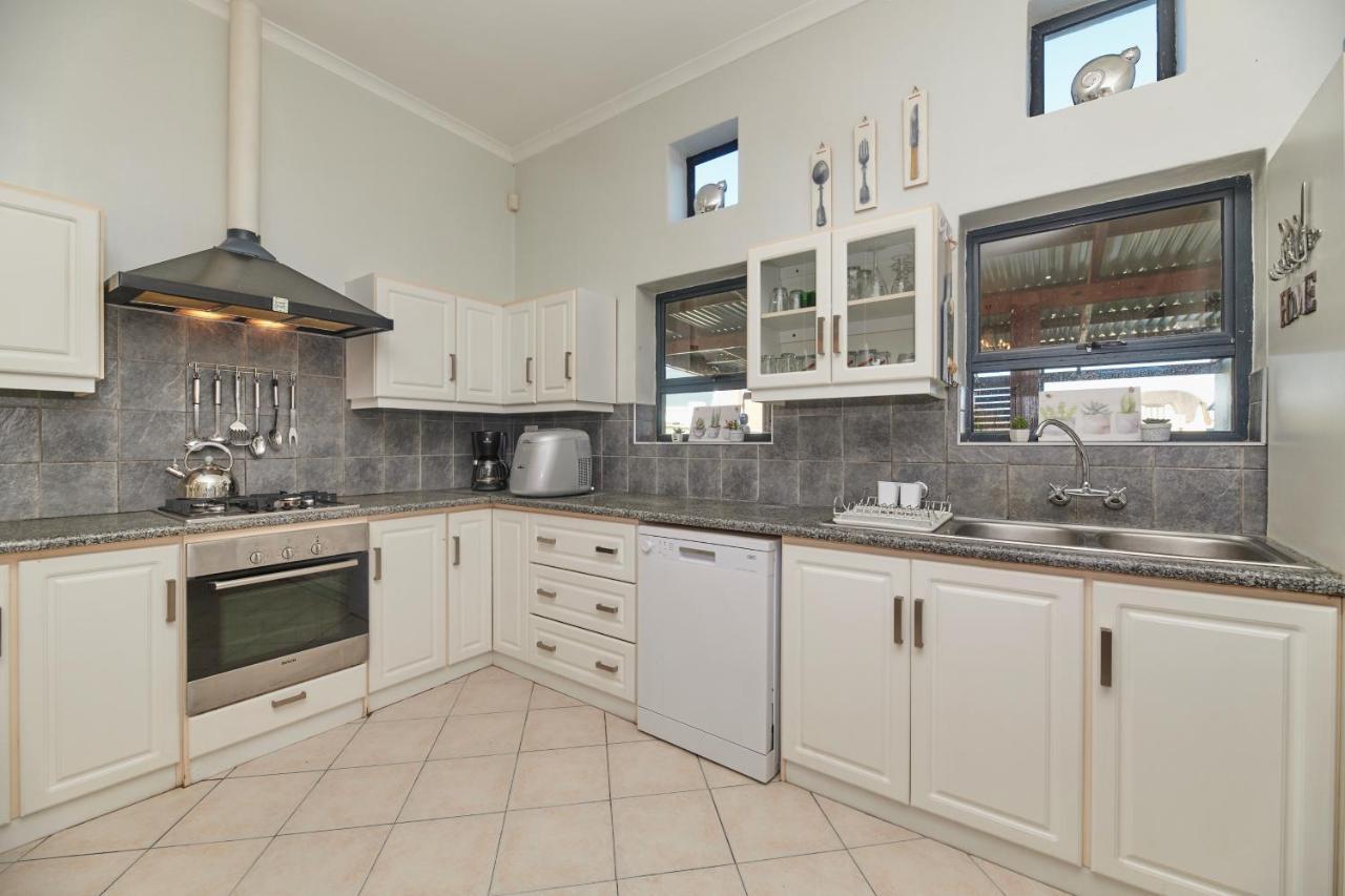 Fraai Uitzicht Struisbaai Apartment Luaran gambar