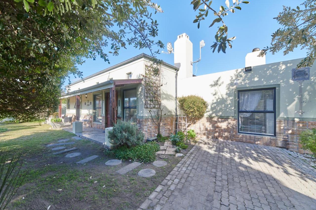 Fraai Uitzicht Struisbaai Apartment Luaran gambar