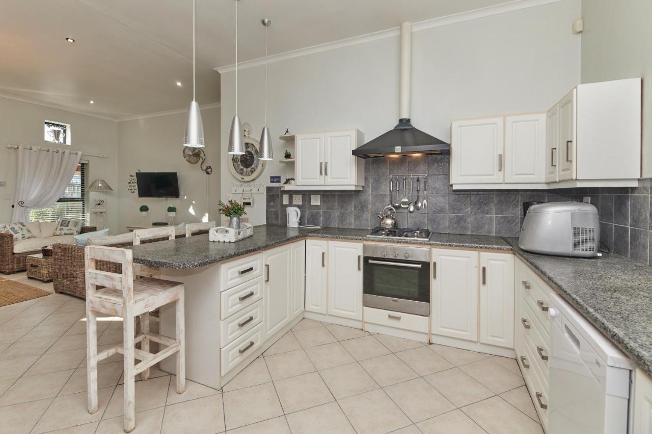Fraai Uitzicht Struisbaai Apartment Luaran gambar