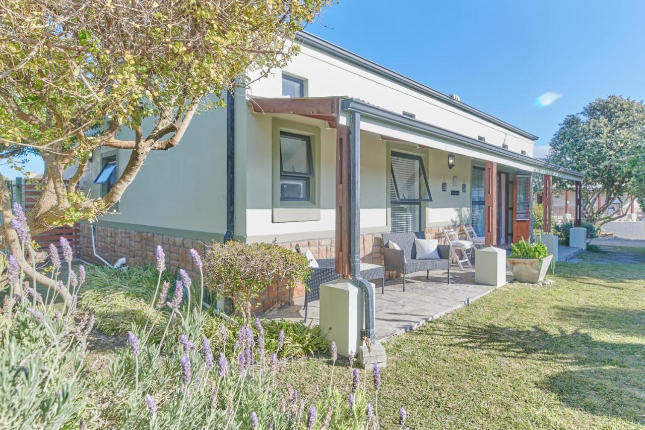 Fraai Uitzicht Struisbaai Apartment Luaran gambar