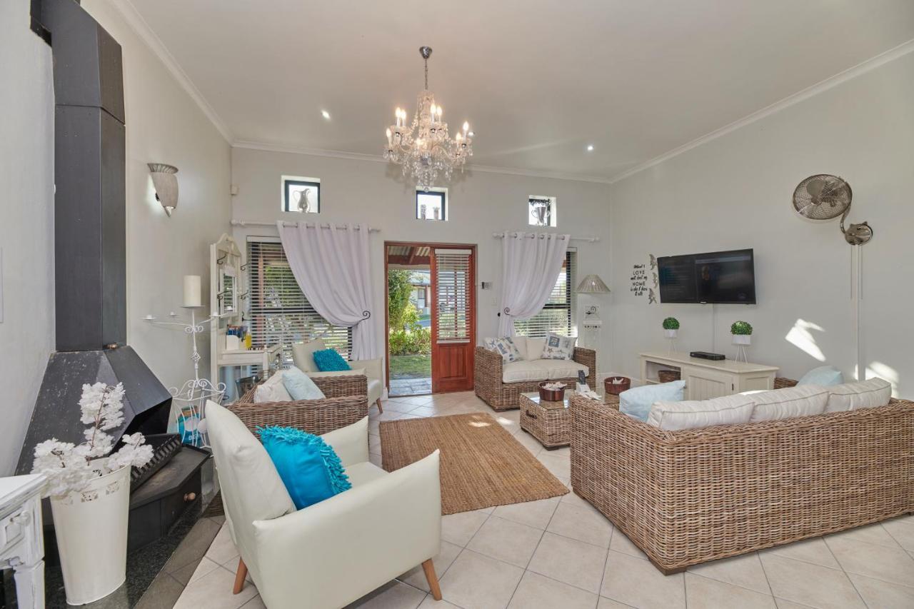 Fraai Uitzicht Struisbaai Apartment Luaran gambar
