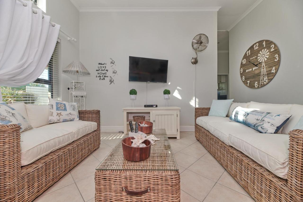 Fraai Uitzicht Struisbaai Apartment Luaran gambar